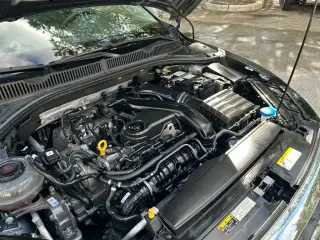 Volkswagen Jetta 2023 SEL 4p Sedan