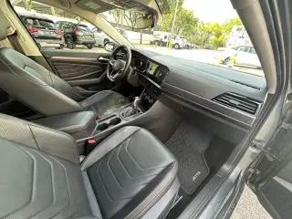 Volkswagen Jetta 2023 SEL 4p Sedan