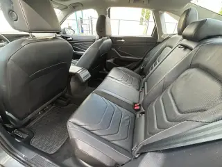 Volkswagen Jetta 2023 SEL 4p Sedan