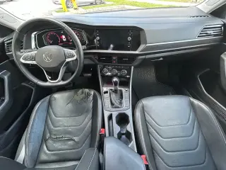 Volkswagen Jetta 2023 SEL 4p Sedan