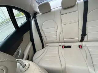 Mercedes-Benz Clase C 2017 C 300 Luxury 4p Sedan