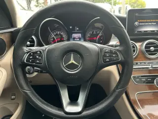 Mercedes-Benz Clase C 2017 C 300 Luxury 4p Sedan