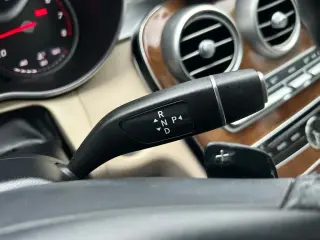 Mercedes-Benz Clase C 2017 C 300 Luxury 4p Sedan