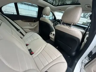 Mercedes-Benz Clase C 2017 C 300 Luxury 4p Sedan