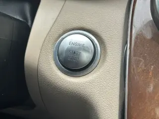 Mercedes-Benz Clase C 2017 C 300 Luxury 4p Sedan