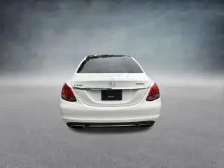 Mercedes-Benz Clase C 2017 C 300 Luxury 4p Sedan