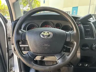 Toyota Tundra 2012 4x2 Grado 4p Doble Cabina Camioneta SB (4.6L V8)