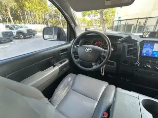 Toyota Tundra 2012 4x2 Grado 4p Doble Cabina Camioneta SB (4.6L V8)