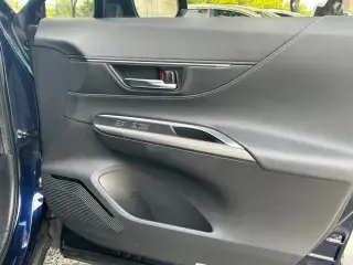 Toyota Venza 2023 AWD LE 4p Crossover