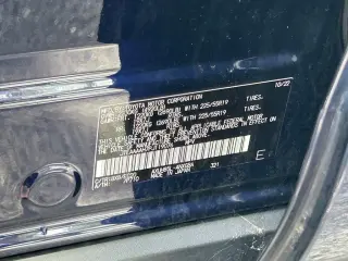 Toyota Venza 2023 AWD LE 4p Crossover