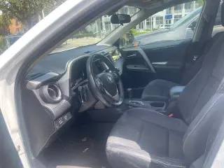 Toyota RAV4 2016 XLE 4p SUV