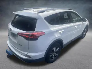 Toyota RAV4 2016 XLE 4p SUV