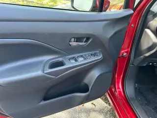 Nissan Versa 2024 SV 4p Sedan