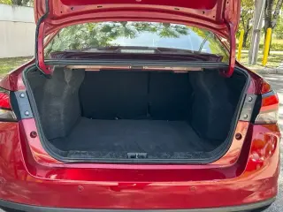 Nissan Versa 2024 SV 4p Sedan