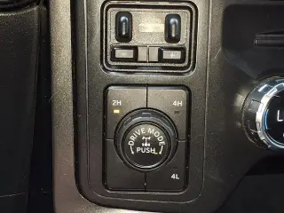Ford F-150 2021 4x4 XLT 4p SuperCrew 6.5 ft. SB