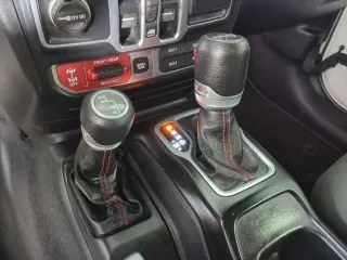 Jeep Wrangler Unlimited 2018 4x4 Rubicon SUV de 4 puertas (lanzamiento a mediados de año)