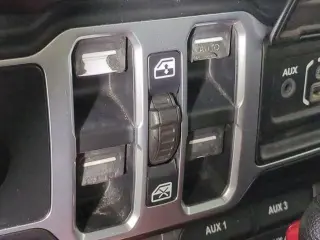 Jeep Wrangler Unlimited 2018 4x4 Rubicon SUV de 4 puertas (lanzamiento a mediados de año)
