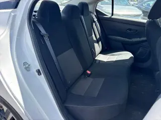 Nissan Sentra 2025 SV Sedán 4p