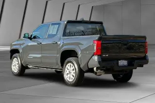 Toyota Tacoma 2025 4x4 SR5 4p Cabina Doble 5.0 ft SB