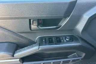 Toyota Tacoma 2025 4x4 SR5 4p Cabina Doble 5.0 ft SB