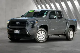 Toyota Tacoma 2025 4x4 SR5 4p Cabina Doble 5.0 ft SB