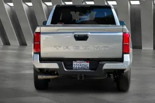 Toyota Tacoma 2025 4x4 SR5 4p Doble Cabina 6,1 pies LB