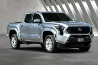 Toyota Tacoma 2025 4x4 SR5 4p Doble Cabina 6,1 pies LB