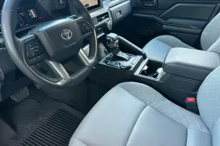 Toyota Tacoma 2025 4x4 SR5 4p Doble Cabina 6,1 pies LB
