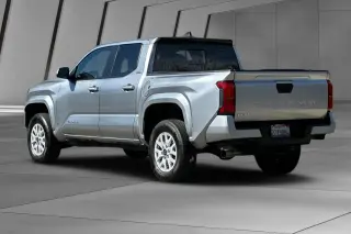 Toyota Tacoma 2025 4x4 SR5 4p Doble Cabina 6,1 pies LB