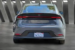 Toyota Prius 2026 LE 4p Hatchback