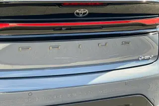 Toyota Prius 2026 LE 4p Hatchback