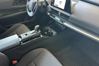 Toyota Prius 2026 LE 4p Hatchback