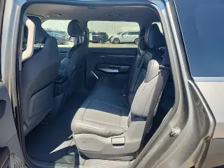 Kia EV9 2024 Light 4p SUV