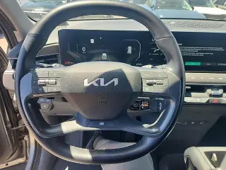 Kia EV9 2024 Light 4p SUV