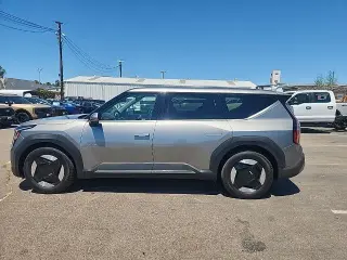 Kia EV9 2024 Light 4p SUV