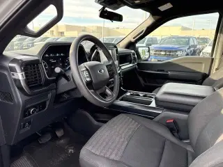 Ford F-150 2023 4x4 XL 4p SuperCrew 5.5 ft. CA