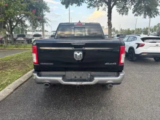 Ram 1500 2021 4x4 Big Horn 4dr Crew Cab 5.6 ft. SB Pickup
