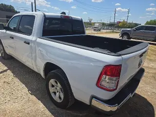 Ram 1500 2023 4x2 Big Horn 4p Cab Camioneta 5.6 ft. SB