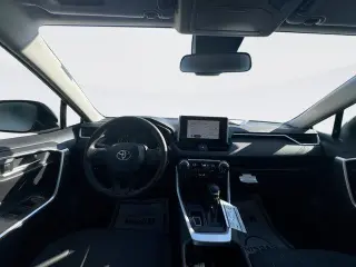 Toyota RAV4 2025 XLE 4p SUV