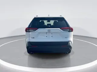 Toyota RAV4 2025 XLE 4p SUV