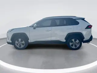 Toyota RAV4 2025 XLE 4p SUV