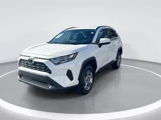 Toyota RAV4 2025 XLE 4p SUV