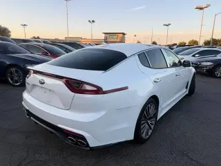 Kia Stinger 2018 Premium 4p Sedán