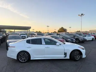 Kia Stinger 2018 Premium 4p Sedán