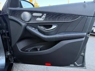 Mercedes-Benz GLC 2018 GLC 300 4MATIC 4p SUV