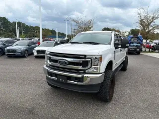 Ford F-250 Super Duty 2020 4x4 King Ranch 4p Crew Cab Cabina Extendida 6.8 pies LT Camioneta