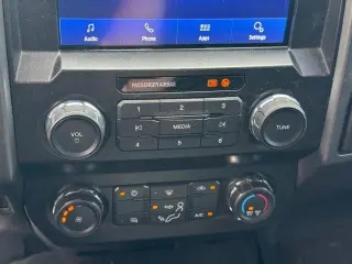 Ford F-250 Super Duty 2020 4x4 King Ranch 4p Crew Cab Cabina Extendida 6.8 pies LT Camioneta