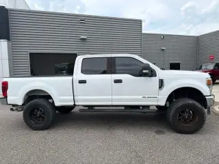 Ford F-250 Super Duty 2020 4x4 King Ranch 4p Crew Cab Cabina Extendida 6.8 pies LT Camioneta