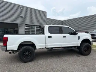 Ford F-250 Super Duty 2020 4x4 King Ranch 4p Crew Cab Cabina Extendida 6.8 pies LT Camioneta