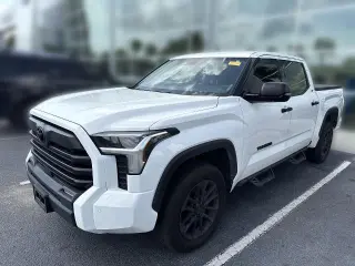 Toyota Tundra 2023 4x4 SR5 4p CrewMax Cabina Extendida Pick-up SB